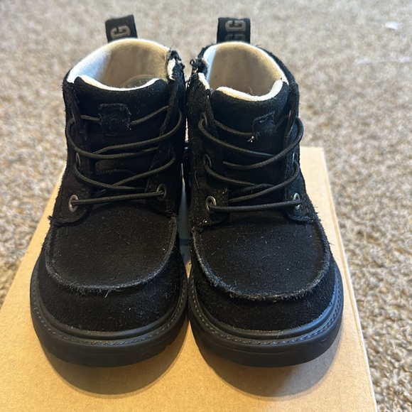 Ugg boots - Picture 3 of 3